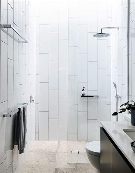 Bathroom Tile Ideas Oversized Subway Tiles Installed Vertically