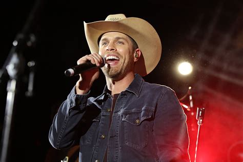 Dustin Lynch Says His Vegas Event Is Still Happening