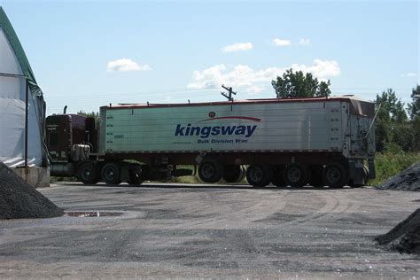 Kingsway Bulk Division 3456001 Mac Trailers Quad Axle Dump Trailer