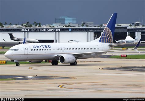 N73259 Boeing 737 824 United Airlines N94504 Jetphotos