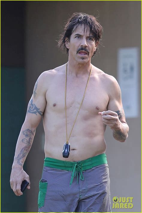 Red Hot Chili Peppers Anthony Kiedis Goes Shirtless In Hawaii Photo Shirtless Photos