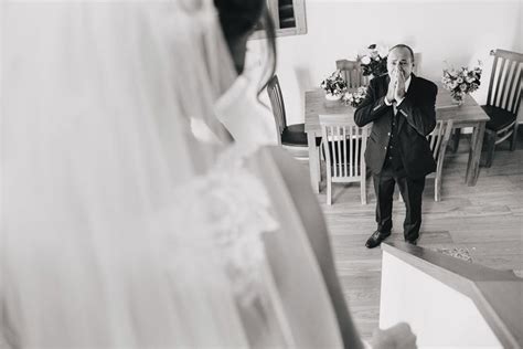 First Look Wedding Photos Emotional And Priceless Reactions Emotional