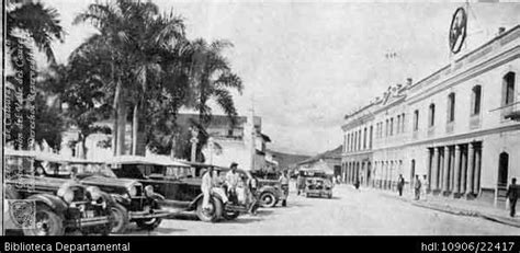 Costado Occidental De La Plaza Cayzedo Santiago De Cali 1950