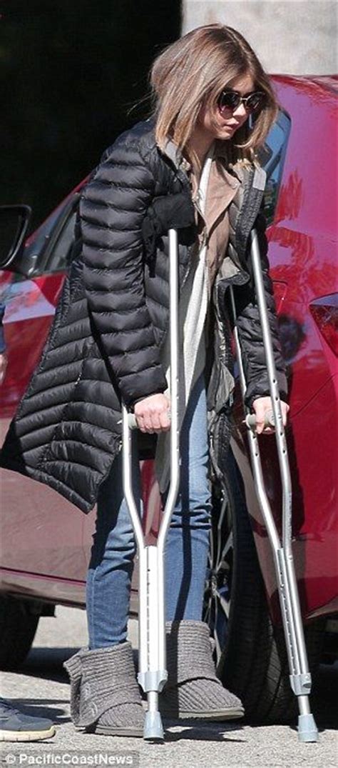 41 Best Celebrities On Crutches Ideas Crutch Covers Crutches