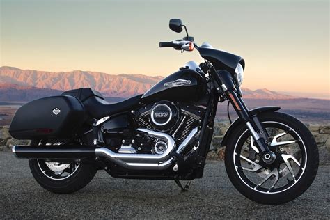 2018 Harley Davidson Sport Glide First Look 9 Fast Facts