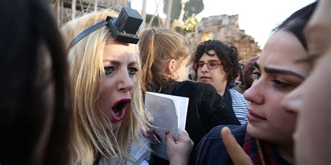 Fights Erupt At Jerusalems Western Wall After Ultra Orthodox Jewish