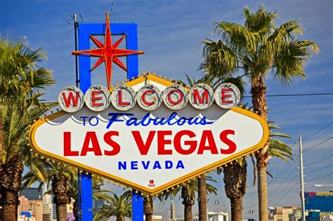 Free Wallpaper Background Famous Las Vegas Welcome Sign