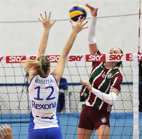 Primul joc oficial de volei a avut loc în anul 1896. Fluminense estreia com derrota na Superliga feminina de ...