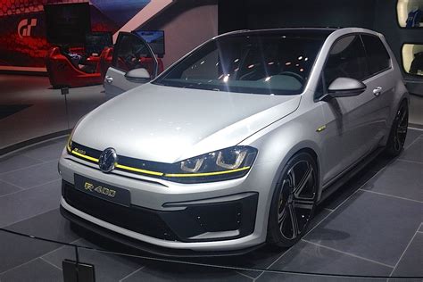 Vw Golf R400 Concept Pushing The Limits Of The Hot Hatch La Debut