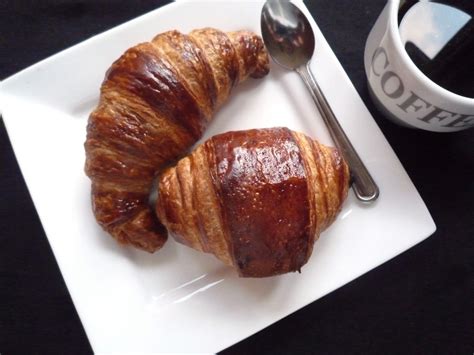 Favoloso Pasticcio Croissants and Pain au Chocolat for the Daring Bakers