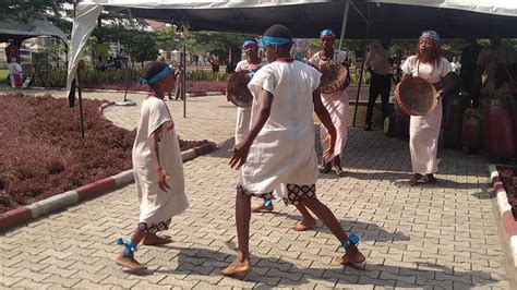 Fulani Traditional Dance Nigeria Pelu Awofeso On The Road Youtube