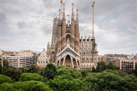 Sagrada Familia Full Hd Watch The Live Webcam Of The World Famous