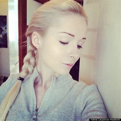 Barbie can't help but looking perfect. Valeria Lukyanova, Human Barbie, Posts No Make-Up Selfie ...