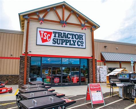 Tractor Supply Co. opens doors in Ridgefield | The Reflector