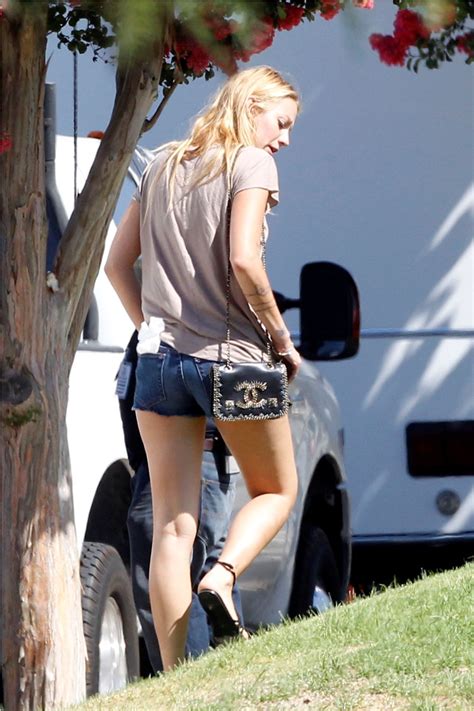 Blake Lively On Set The Savages Blake Lively Photo 24653670 Fanpop