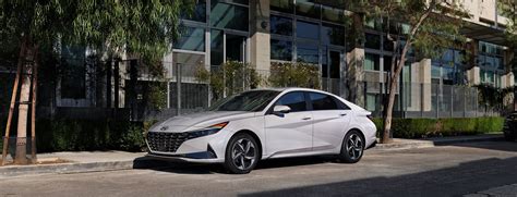2022 hyundai elantra hybrid