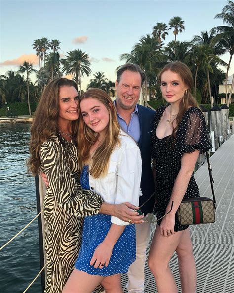 Brooke Shields Kids Daughters Rowan And Grier With Chris Henchy