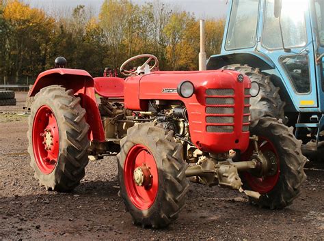 1968 Zetor 3045 Diesel 4wd Tractor Cheffins Vintage And Cl Flickr