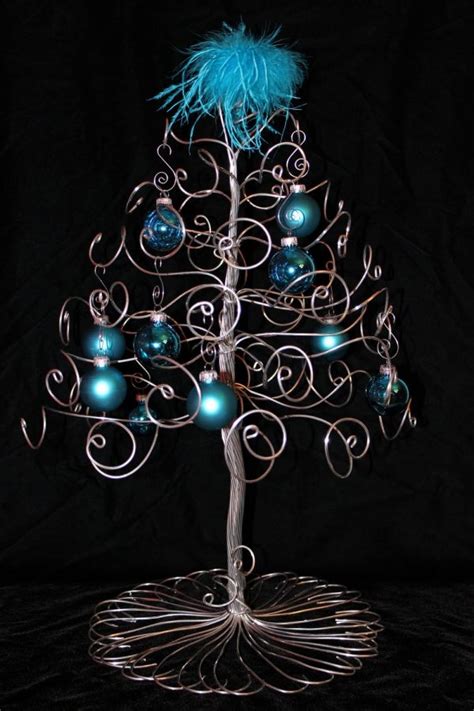 5 out of 5 stars. How to use creatively wire Christmas decorations in our ...