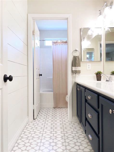 Painting Your Bathroom Floor Tiles A Fun Diy Project Decoomo