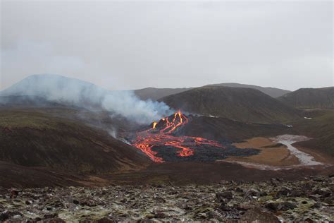 Eruption On Icelands Reykjanes Peninsula Follows Over