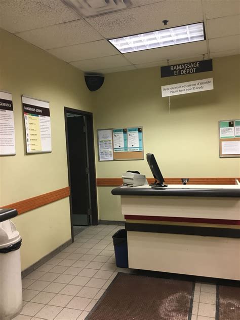 UPS Customer Centres - 1221 32e Av, Lachine, QC