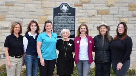 Wichita Falls honors aviatrix with historical marker