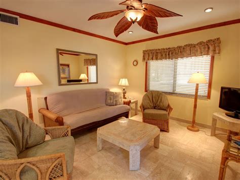 Took me years to find out about these spacious, affordable suites but this is the only way i travel with family now. One Bedroom Suites Hotel Hollywood Beach Florida: Inn ...