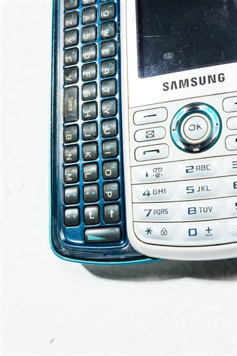Te063 White Samsung Sliding Keyboard Mobile Phone Prop Rental Acme