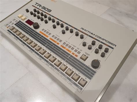 Tr 909 Roland Tr 909 Audiofanzine