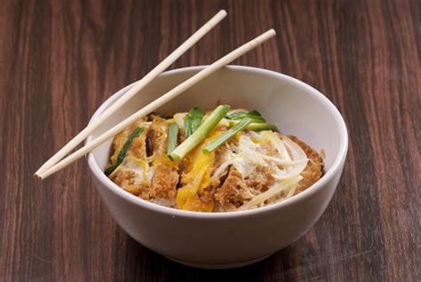 Make Your Own Katsudon Pork Cutlet Rice Bowl Recipe Rice Bowls Recipes Pork Cutlets Recipes