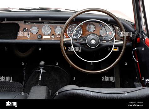 Sunbeam Alpine Steering Wheel Hi Res Stock Photography And Images Alamy