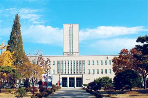 100 suất học bổng bậc đại học, 50 suất học bổng bậc cao. Đại học Khoa học và Công nghệ Quốc gia SeoulTech