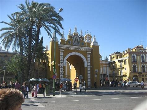 Maybe you would like to learn more about one of these? La Muuchatena / Basilica De La Macarena / Filme online ...