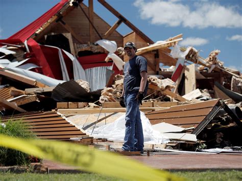 Canton Texas Tornadoes Severe Storms Strike Texas Central Us