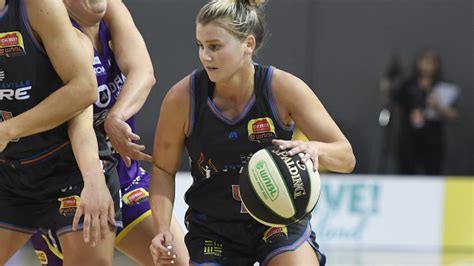 Shes Got A Bit Of Shane In Her Shyla Heal Lights Up Wnbl