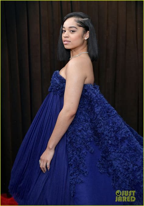 Ella Mai Makes Dramatic Arrival At Grammys 2019 Photo 4236199 2019