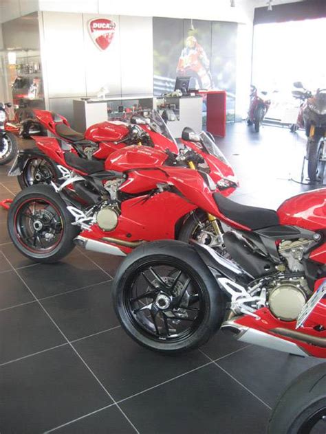 For locating the ducati dealers in your city just choose the city and view all the necessary contact information about the. DUCATI SHOWROOM TRINKNER, Germany - Fiandre