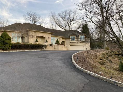 Sopranos House, 14 Aspen Dr, North Caldwell, NJ, Tours Operators