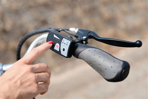 Electric Bike Throttle: How Do They Work (and Are They Legal)?