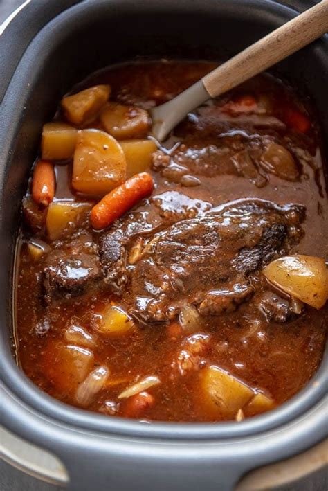 Slow Cooker Pot Roast With Gravy 77greatfood