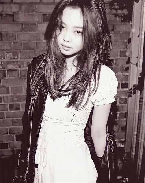 ً On Twitter This Woman Is Flawless Rapper Vogue Beauty Jennie