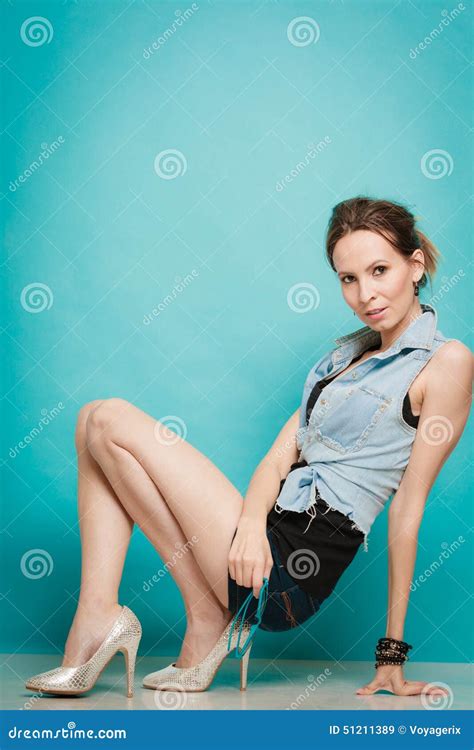 14835 Jeans Shirt Shorts Stock Photos Free And Royalty Free Stock