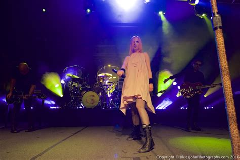 Photos Of Garbage And Cigarettes After Sex At The Roseland Theater On