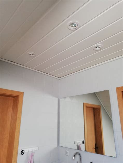 Wie am besten fliesen entfernen? Ganz einfach Fliesen streichen mit Kreidefarbe - MissPompadour