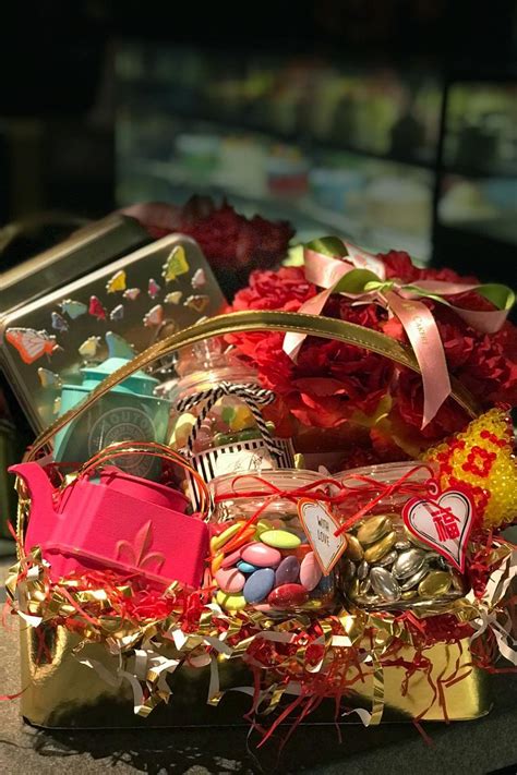The yearly chinese holiday is celebrated globally the chinese new year has been associated with the chinese zodiac since the spring autumn period (771 to 476 bc). CHINESE NEW YEAR HAMPERS - Ms B's CAKERY
