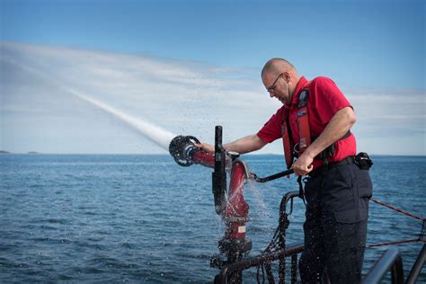 Många Båtar På Grund I Sommar Hbl åkte Med Sjöräddarna