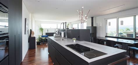 Matt's background includes performing in original heavy metal and prog bands, traditional british/irish folk music, and in an orchestra. Küche schwarz, matt - EMME - Die Schweizer Küche