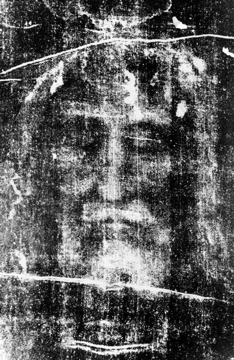 Shroud Of Turin Stained With Blood Of Torture Victim New Study Claims