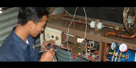Kepada pelajar yang berminat serta berkelayakan, jangan lepaskan peluang untuk menyambung pengajian peringkat diploma anda di kolej kemahiran tinggi mara. portals